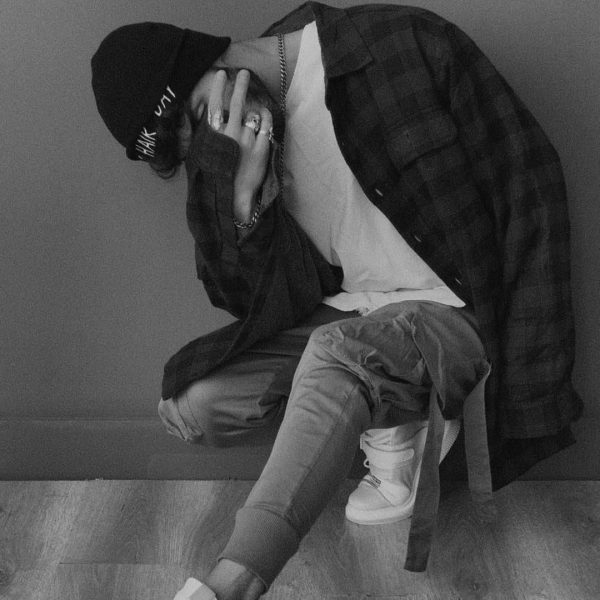  پروفایل پسرونه شاخ فیک سیاه سفید