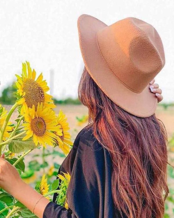 عکس دختر با گل برای پروفایل واتساپ